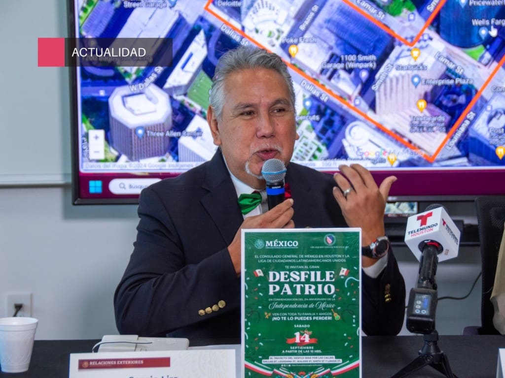 Sergio Lira, presidente de la Liga de Ciudadanos Latinoamericanos Unidos (LULAC) de Houston, en conferencia de prensa para anunciar los detalles del Desfile Patrio. (Foto: cortesía de la cuenta oficial en Facebook del Consulado General de México en Houston)