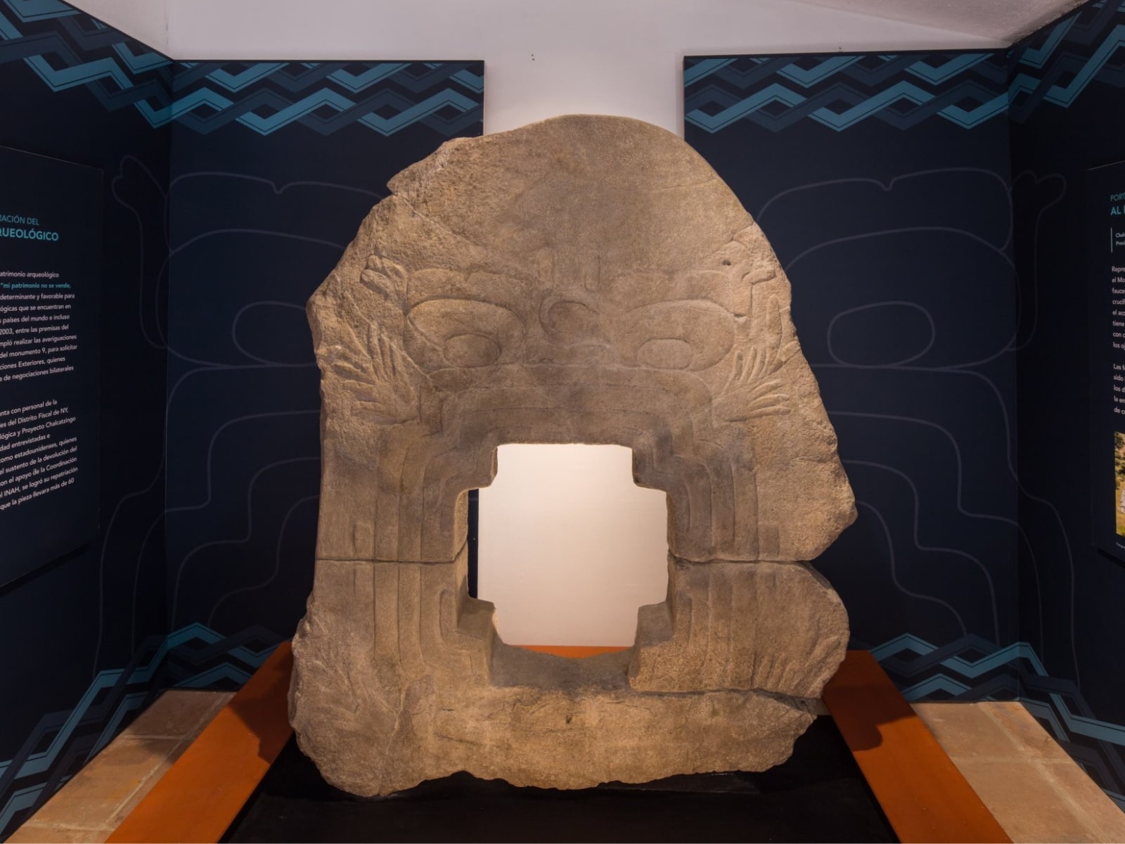 Imagen del monolito Portal al Inframundo