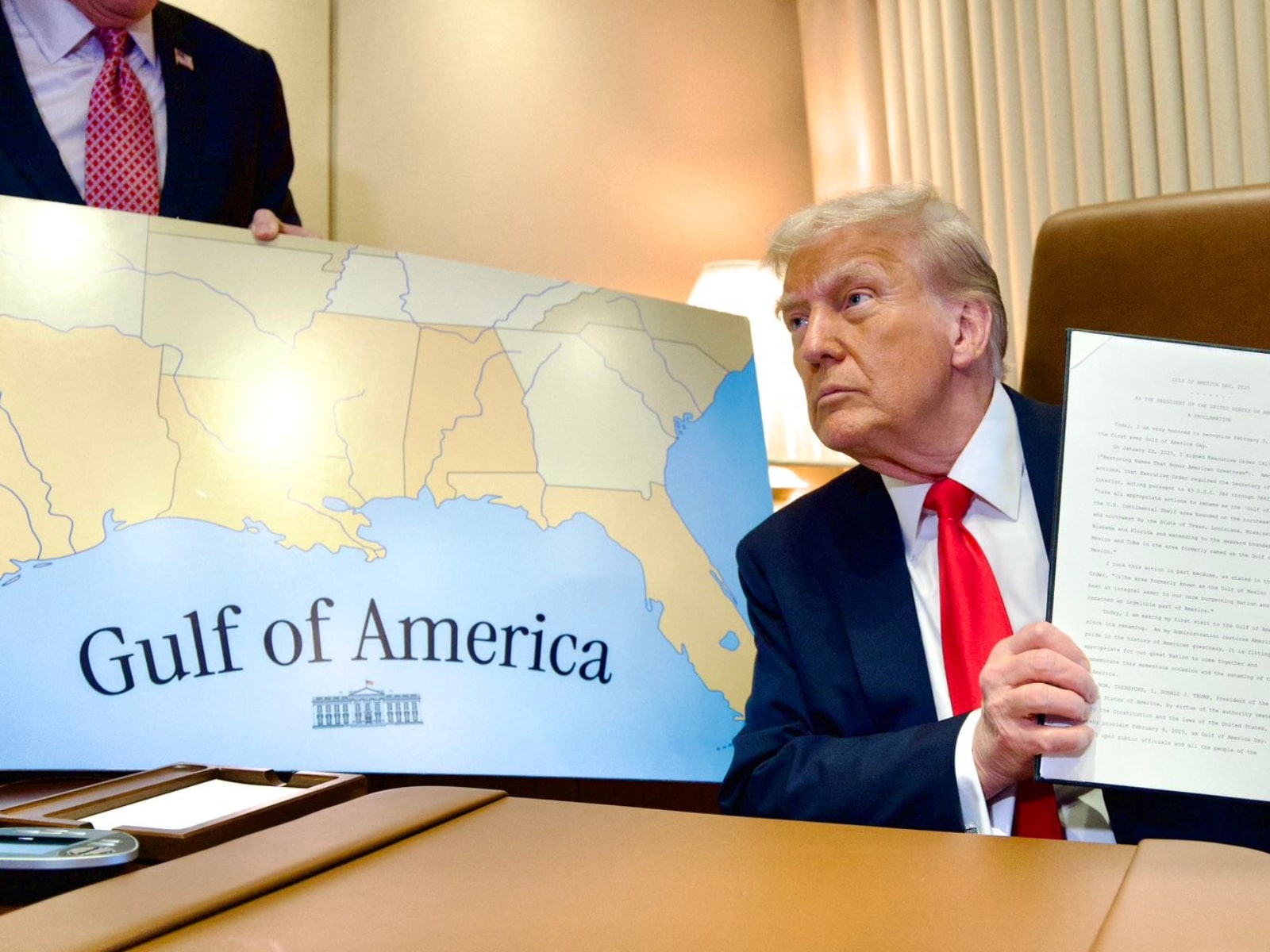 Imagen de Donald Trump junto a una imagen del "Golfo de América"