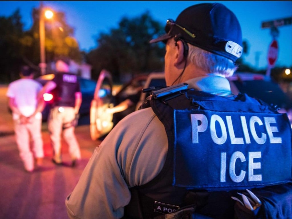 personal de La Oficina de Inmigración y Control de Aduanas de Estados Unidos (ICE)